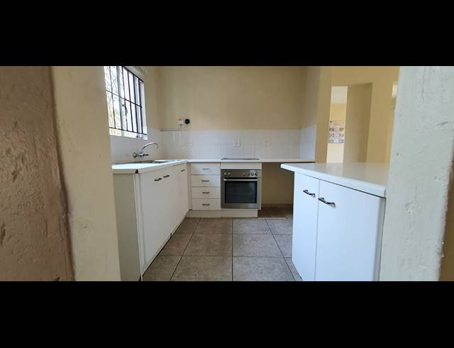 2 BEDROOM APARTMENT RENTED IN NORTH RIDING AH